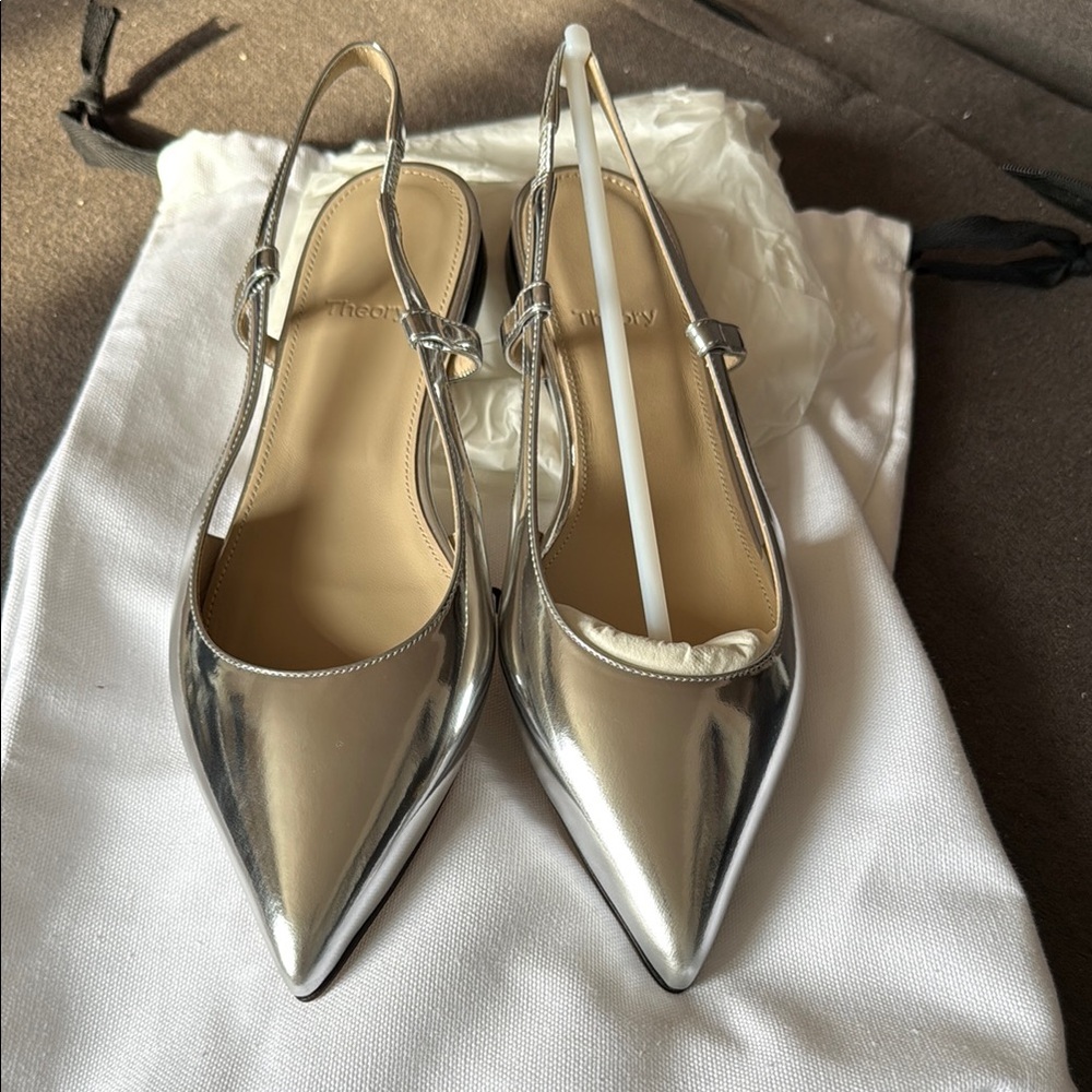 THEORY Silver Metallic Silver Slingback Pointed Toe Flats - Size 36 (6)